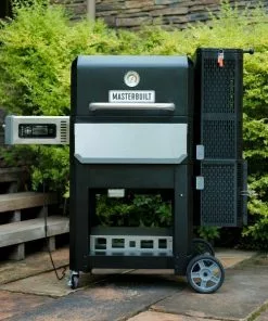 Masterbuilt Gravity Series® 800 Digital Charcoal Griddle + Grill + Smoker Grills
