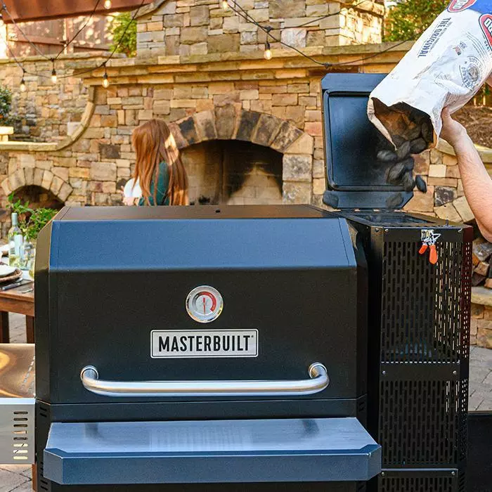 Masterbuilt Gravity Series® 1050 Digital Charcoal Grill + Smoker Grills 4 Masterbuilt Gravity Series® 1050 Digital Charcoal Grill + Smoker Grills