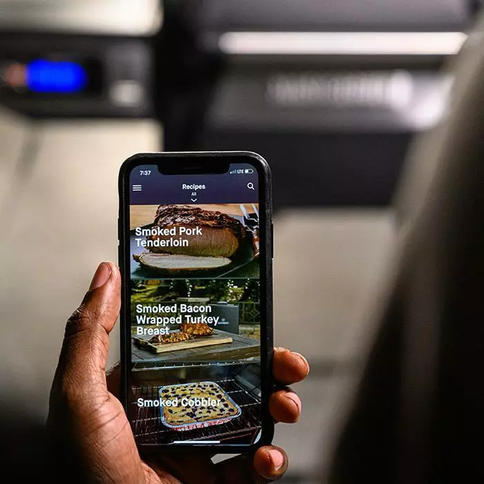 Masterbuilt Gravity Series® 560 Digital Charcoal Grill + Smoker 7 Masterbuilt Gravity Series® 560 Digital Charcoal Grill + Smoker