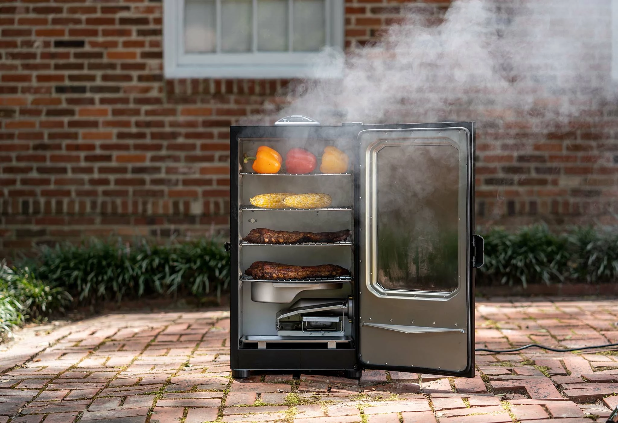 Masterbuilt Smokers 30 Inch Digital Electric Smoker With Window 5 Masterbuilt Smokers 30 Inch Digital Electric Smoker With Window